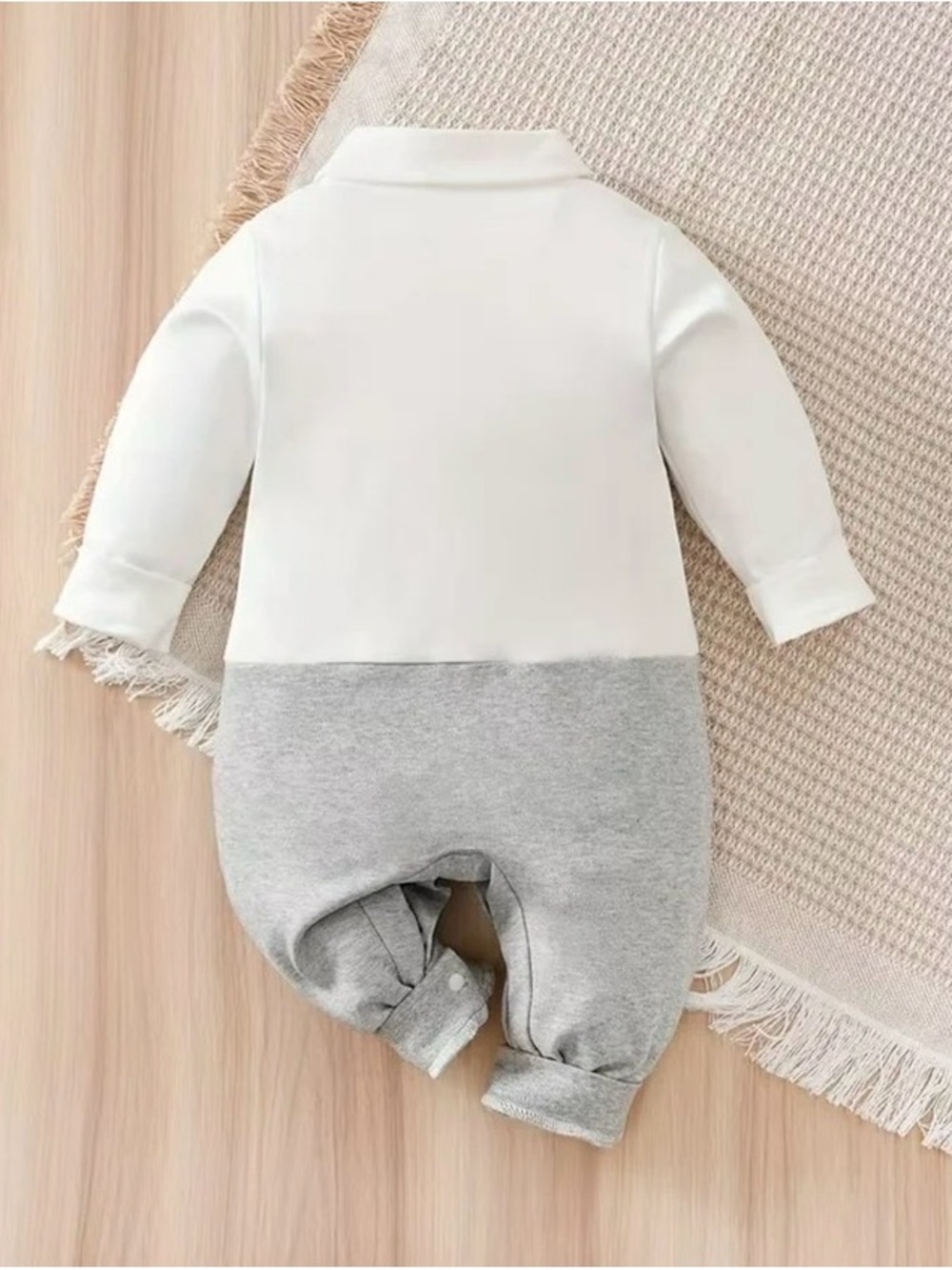Baby Boys Gender Neutral Long Sleeve Button Bow Tie Romper Jumpsuit, Size 9-12M - Picture 2 of 16